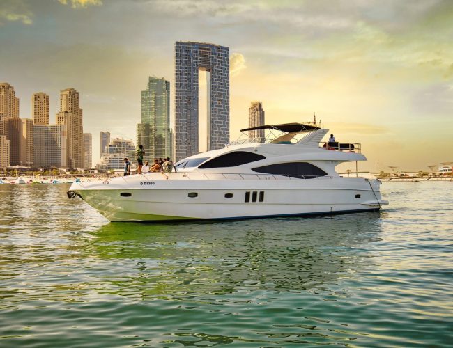 Dubai’s Maritime Majesty Yacht Rental Wonders